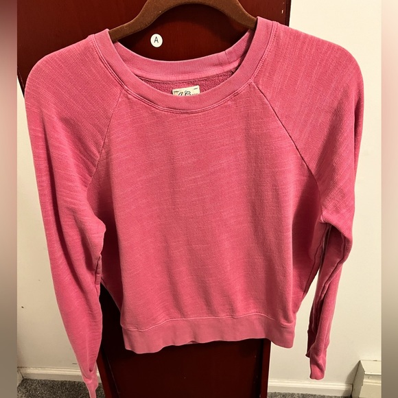 J. Crew Sweaters - WOMEN’S faded j crew vintage fleece cropped sweater